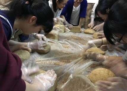 味噌づくりの様子